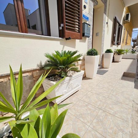 LMP Perla Del Sud - Guest House מראה חיצוני תמונה