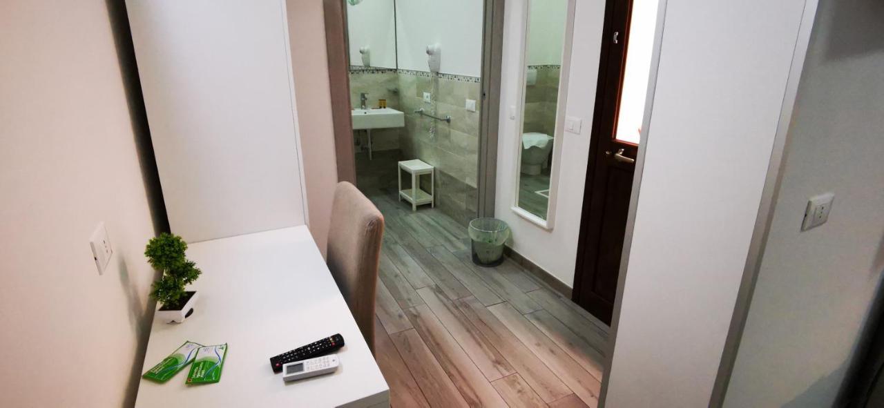 LMP Perla Del Sud - Guest House מראה חיצוני תמונה