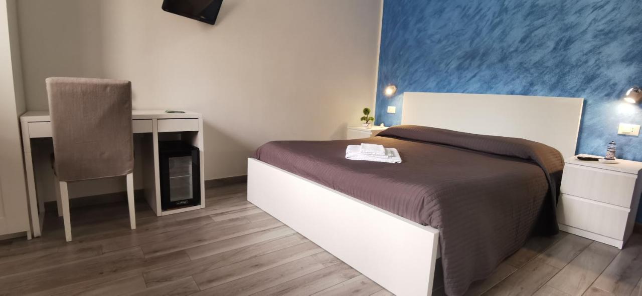 LMP Perla Del Sud - Guest House מראה חיצוני תמונה